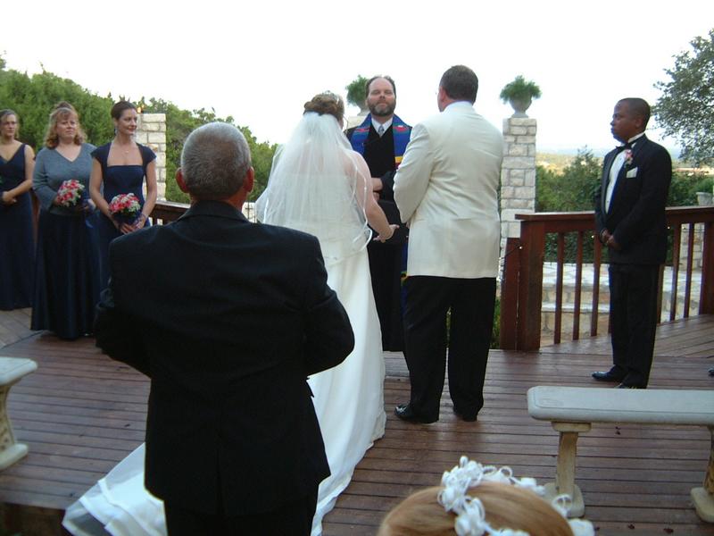 2003/10(Oct)/03(Urbik-Wedding)/800x600_2003-10-05 18-06-06.JPG